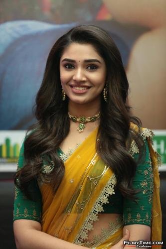 Krithi-Shetty-Uppena-Prerelease-50