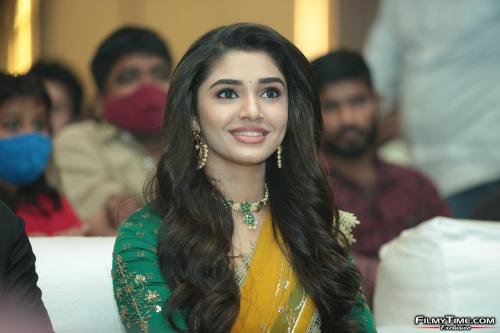 Krithi-Shetty-Uppena-Prerelease-63