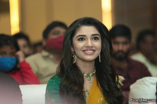 Krithi-Shetty-Uppena-Prerelease-65