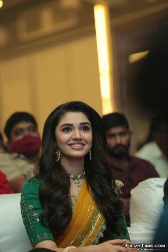 Krithi-Shetty-Uppena-Prerelease-66