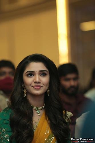 Krithi-Shetty-Uppena-Prerelease-67