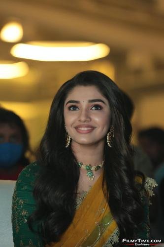 Krithi-Shetty-Uppena-Prerelease-71