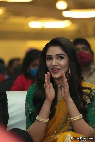 Krithi-Shetty-Uppena-Prerelease-74