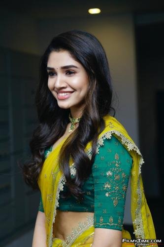 Krithi-Shetty-Uppena-Prerelease-9