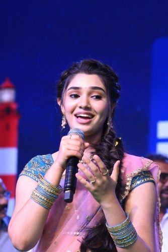 Krithi-Shetty-at-Uppena-Blockbuster-celebrations-20