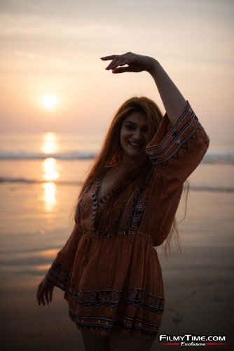 Latest-Stunning-Photos-Of-Heroine-Aditi-Goutham-7