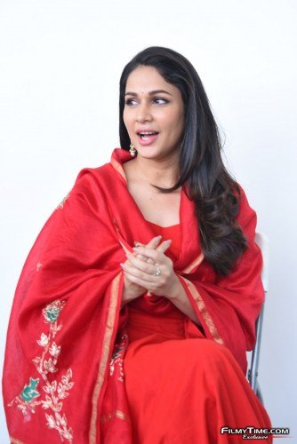 Lavanya-Tripathi-Interview-Photos-17