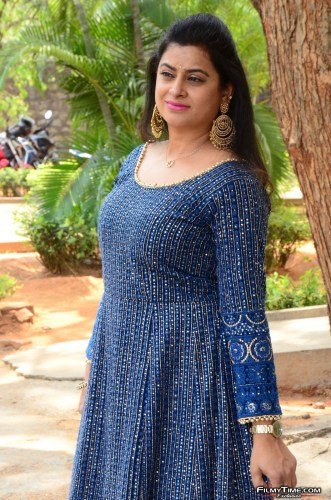 Manchu-Lakshmi-Launched-Papa-Chalo-Hyderabad-Song-Launch-Photos-10