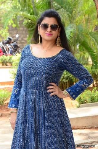 Manchu-Lakshmi-Launched-Papa-Chalo-Hyderabad-Song-Launch-Photos-5