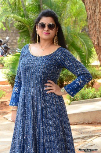 Manchu-Lakshmi-Launched-Papa-Chalo-Hyderabad-Song-Launch-Photos-6