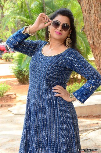 Manchu-Lakshmi-Launched-Papa-Chalo-Hyderabad-Song-Launch-Photos-8