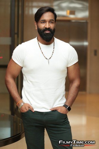 Manchi-Vishnu-68