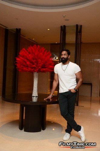 Manchi-Vishnu-72