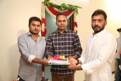 Mass-Maharaja-Ravi-Teja-Sarath-Mandava-SLV-Cinemas-LLP-Production-No-4-Launched-Photos-1