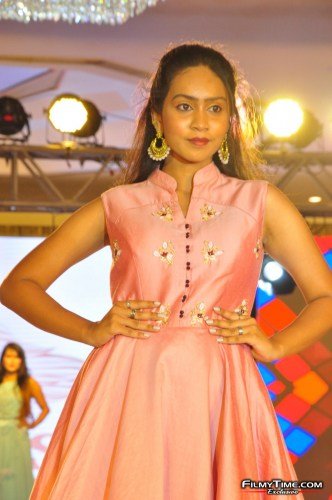 Me-Woman-Fashion-Show-18