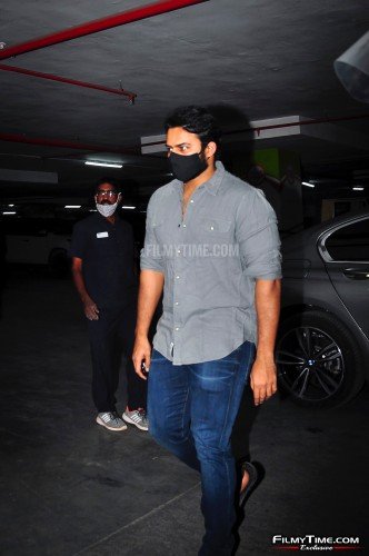 Mega-Family-Vakeel-Saab-23