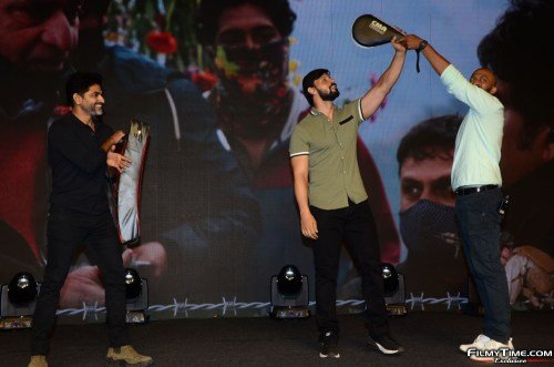 Nagarajuna-Wild-Dog-25