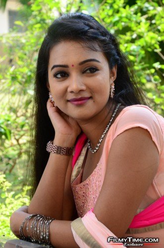 Nainisha-3