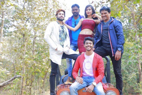 Naluguritho-Narayana-Movie-Frist-Look-Posters-6