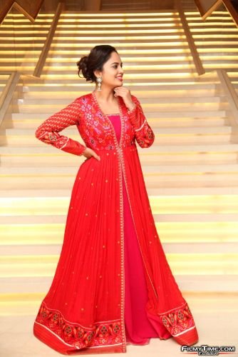 Nandita-Swetha-Kapatadhaari-pre-release-30