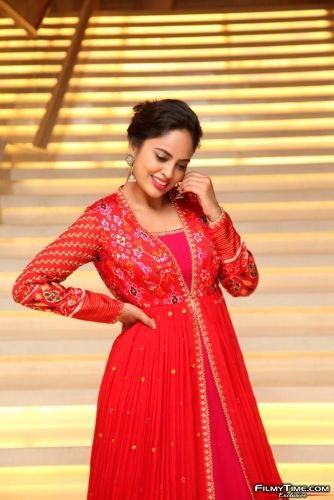 Nandita-Swetha-Kapatadhaari-pre-release-31