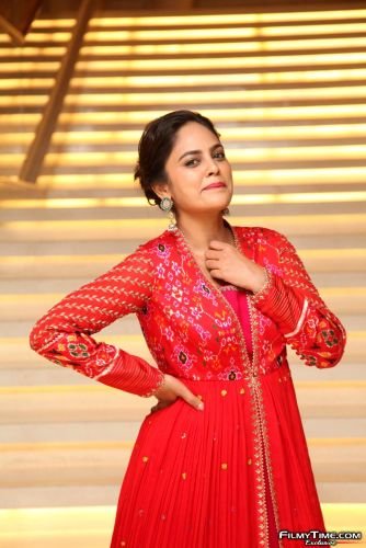 Nandita-Swetha-Kapatadhaari-pre-release-34