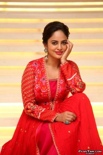 Nandita-Swetha-Kapatadhaari-pre-release-38