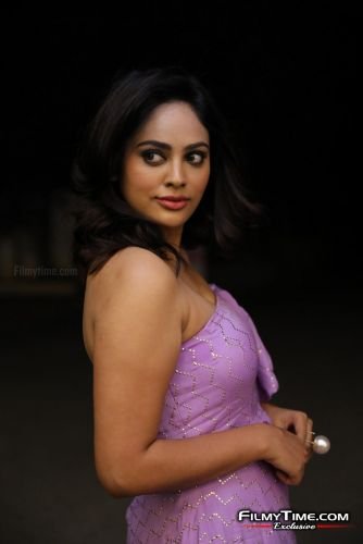 Nanditha-Swetha-Akshara-prerelease-16