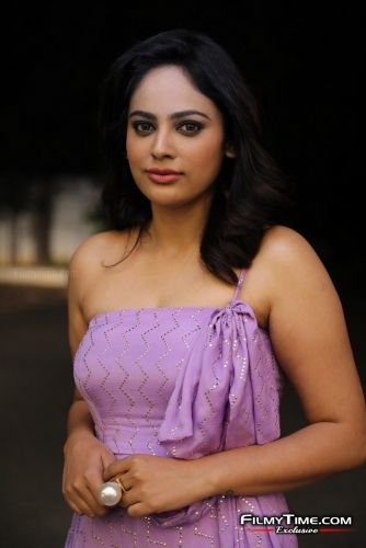 Nanditha-Swetha-Akshara-prerelease-5