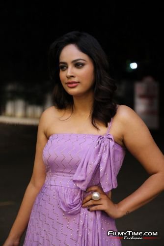 Nanditha-Swetha-Akshara-prerelease-54
