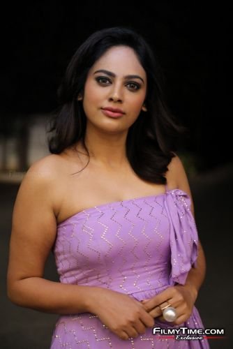 Nanditha-Swetha-Akshara-prerelease-6