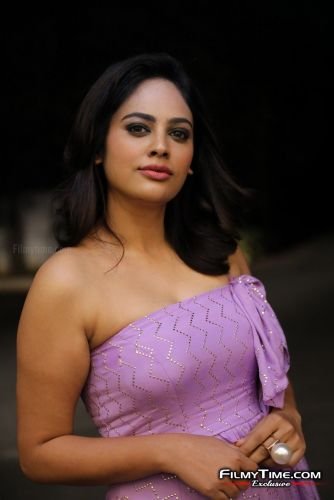 Nanditha-Swetha-Akshara-prerelease-7