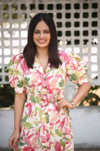 Nanditha-Swetha-10