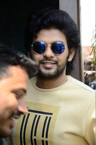 Naveen-Polishetty-1
