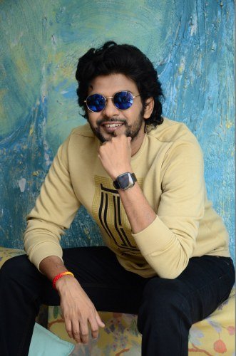Naveen-Polishetty-12