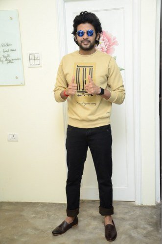 Naveen-Polishetty-20