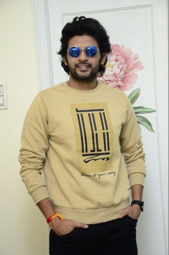Naveen-Polishetty-23