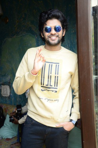 Naveen-Polishetty-7