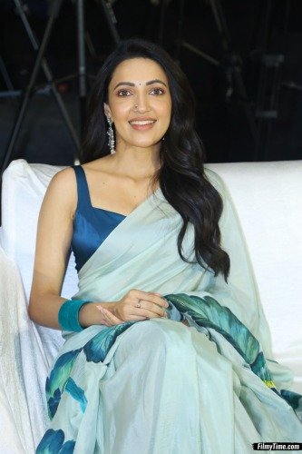 neha-shetty-bd-sm-12