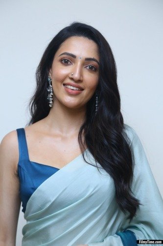 neha-shetty-bd-sm-21