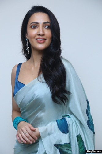 neha-shetty-bd-sm-40