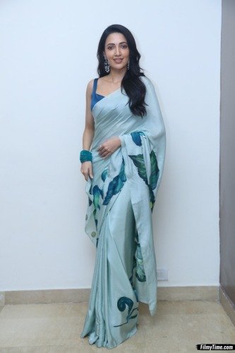 neha-shetty-bd-sm-72