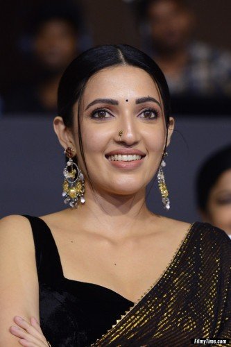 1_Neha-Shetty-Bedurulanka-9