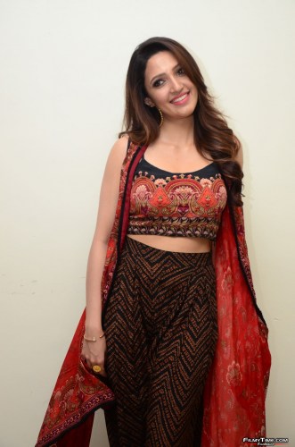 Neha-Shetty-9