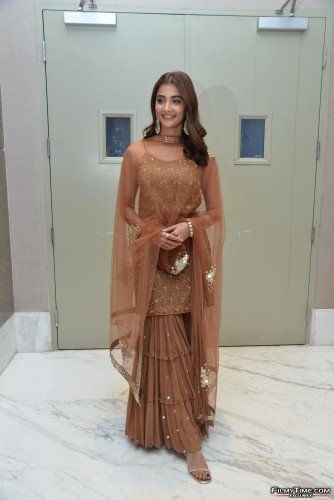 Pooja-Hegde-20