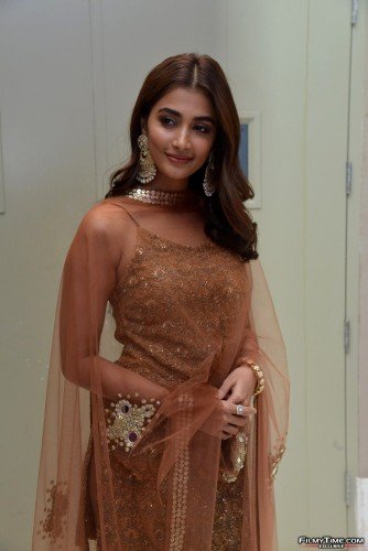 Pooja-Hegde-29