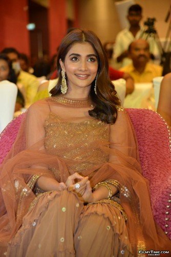 Pooja-Hegde-46
