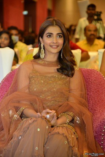 Pooja-Hegde-49
