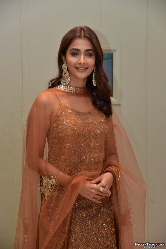 Pooja-Hegde-6