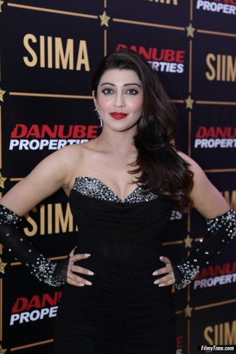 pranitha-siima-28